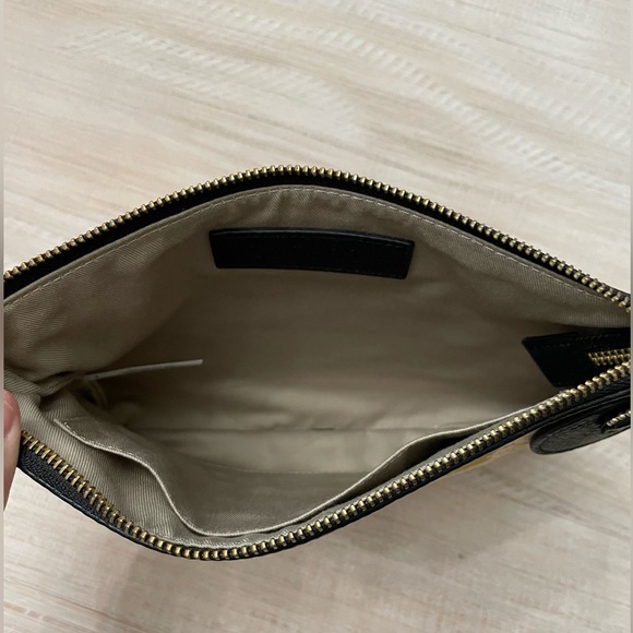 Talbots Bumble Bee Clutch - Picture 3 of 4